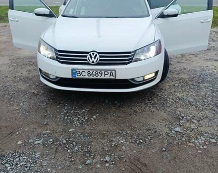 Білий Фольксваген Пассат, об'ємом двигуна 2.5 л та пробігом 223 тис. км за 10400 $, фото 2 на Automoto.ua