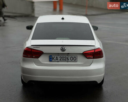 Белый Фольксваген Пассат, объемом двигателя 2.5 л и пробегом 188 тыс. км за 10590 $, фото 11 на Automoto.ua