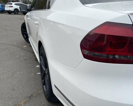 Белый Фольксваген Пассат, объемом двигателя 3.6 л и пробегом 205 тыс. км за 11800 $, фото 8 на Automoto.ua