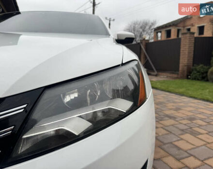 Белый Фольксваген Пассат, объемом двигателя 2.48 л и пробегом 234 тыс. км за 8950 $, фото 4 на Automoto.ua
