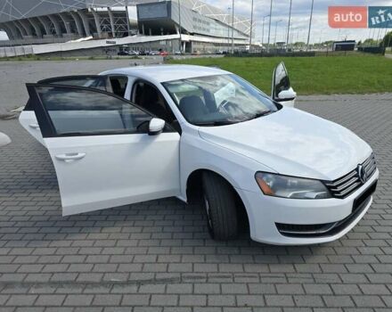 Белый Фольксваген Пассат, объемом двигателя 2.5 л и пробегом 155 тыс. км за 11500 $, фото 9 на Automoto.ua