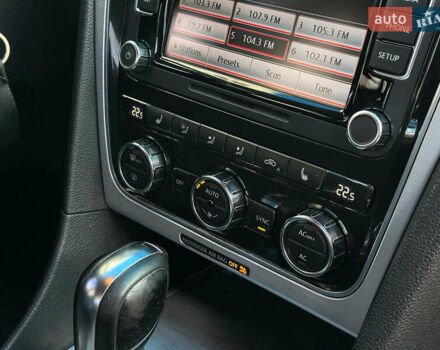 Білий Фольксваген Пассат, об'ємом двигуна 2.5 л та пробігом 277 тис. км за 9440 $, фото 25 на Automoto.ua