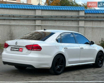 Білий Фольксваген Пассат, об'ємом двигуна 2.5 л та пробігом 277 тис. км за 9440 $, фото 3 на Automoto.ua