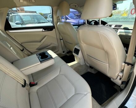 Белый Фольксваген Пассат, объемом двигателя 2.5 л и пробегом 247 тыс. км за 9200 $, фото 6 на Automoto.ua