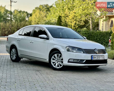 Білий Фольксваген Пассат, об'ємом двигуна 1.97 л та пробігом 190 тис. км за 12200 $, фото 6 на Automoto.ua
