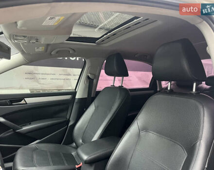 Белый Фольксваген Пассат, объемом двигателя 2.48 л и пробегом 213 тыс. км за 9400 $, фото 14 на Automoto.ua