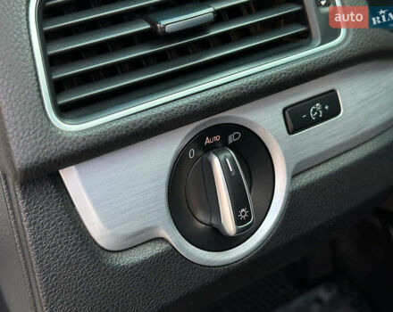 Білий Фольксваген Пассат, об'ємом двигуна 2.5 л та пробігом 277 тис. км за 9440 $, фото 12 на Automoto.ua