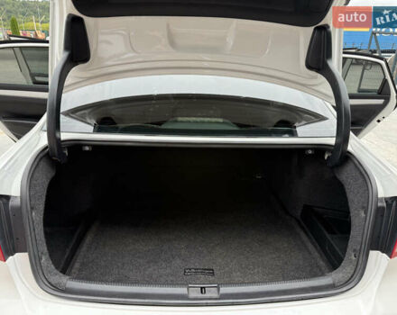 Белый Фольксваген Пассат, объемом двигателя 1.97 л и пробегом 258 тыс. км за 9750 $, фото 50 на Automoto.ua