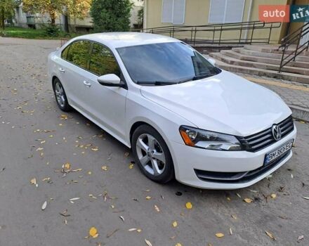 Белый Фольксваген Пассат, объемом двигателя 2.5 л и пробегом 200 тыс. км за 9300 $, фото 4 на Automoto.ua