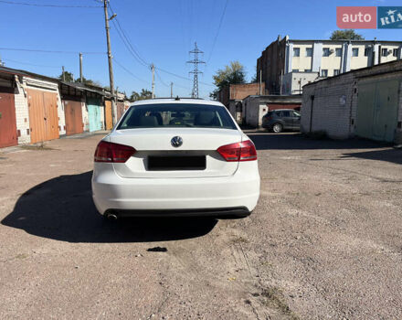 Білий Фольксваген Пассат, об'ємом двигуна 2.5 л та пробігом 186 тис. км за 9900 $, фото 3 на Automoto.ua