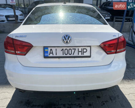 Білий Фольксваген Пассат, об'ємом двигуна 2.48 л та пробігом 220 тис. км за 10700 $, фото 10 на Automoto.ua