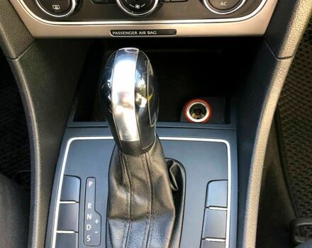 Белый Фольксваген Пассат, объемом двигателя 2.5 л и пробегом 300 тыс. км за 10000 $, фото 7 на Automoto.ua