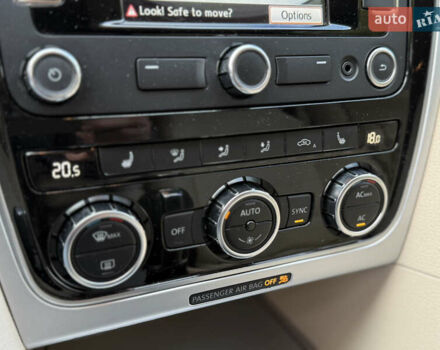 Белый Фольксваген Пассат, объемом двигателя 2.48 л и пробегом 125 тыс. км за 9900 $, фото 50 на Automoto.ua