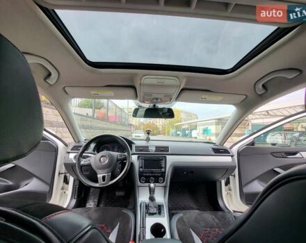 Белый Фольксваген Пассат, объемом двигателя 2.48 л и пробегом 173 тыс. км за 12300 $, фото 11 на Automoto.ua