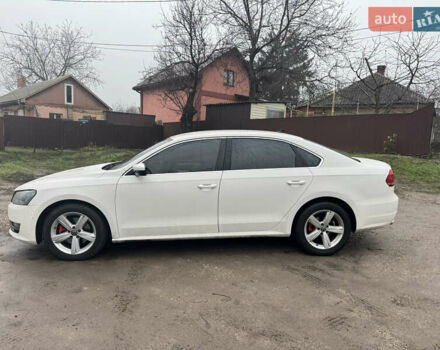 Білий Фольксваген Пассат, об'ємом двигуна 2.5 л та пробігом 201 тис. км за 10400 $, фото 1 на Automoto.ua