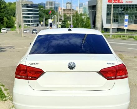 Білий Фольксваген Пассат, об'ємом двигуна 2 л та пробігом 196 тис. км за 10700 $, фото 3 на Automoto.ua