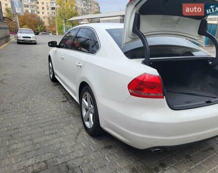 Белый Фольксваген Пассат, объемом двигателя 2.48 л и пробегом 173 тыс. км за 12300 $, фото 17 на Automoto.ua
