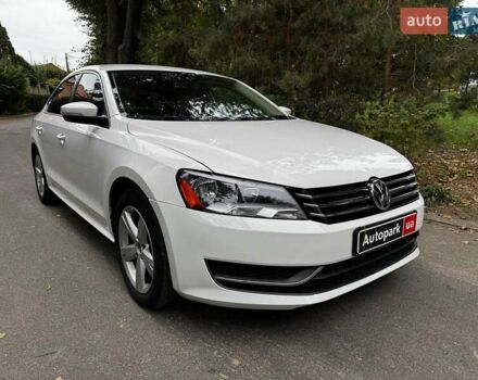 Белый Фольксваген Пассат, объемом двигателя 2.5 л и пробегом 225 тыс. км за 10590 $, фото 2 на Automoto.ua