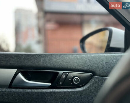 Білий Фольксваген Пассат, об'ємом двигуна 2.5 л та пробігом 322 тис. км за 9999 $, фото 25 на Automoto.ua