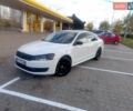 Фольксваген Пассат 2012 в Киеве на Automoto.ua Белый Фольксваген Пассат, объемом двигателя 2.48 л и пробегом 300 тыс. км за 8900 $, фото 1 на Automoto.ua