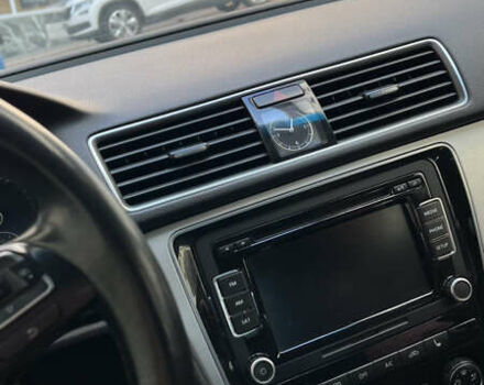 Белый Фольксваген Пассат, объемом двигателя 2.5 л и пробегом 201 тыс. км за 10300 $, фото 9 на Automoto.ua