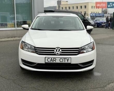 Білий Фольксваген Пассат, об'ємом двигуна 2.5 л та пробігом 239 тис. км за 9300 $, фото 1 на Automoto.ua