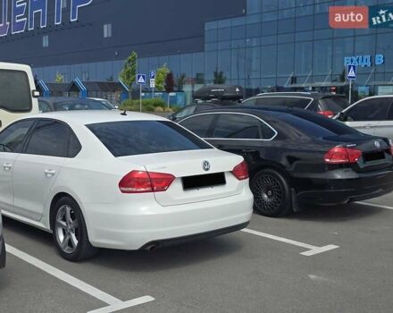 Белый Фольксваген Пассат, объемом двигателя 2.5 л и пробегом 155 тыс. км за 11500 $, фото 29 на Automoto.ua
