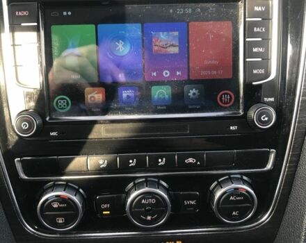 Белый Фольксваген Пассат, объемом двигателя 0 л и пробегом 185 тыс. км за 8300 $, фото 4 на Automoto.ua