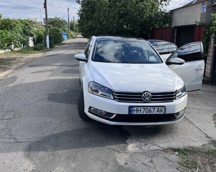 Белый Фольксваген Пассат, объемом двигателя 1.8 л и пробегом 143 тыс. км за 10500 $, фото 6 на Automoto.ua