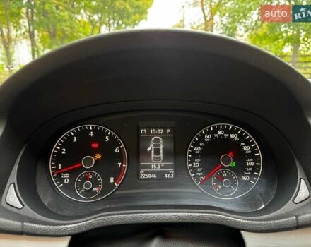 Белый Фольксваген Пассат, объемом двигателя 2.5 л и пробегом 225 тыс. км за 10590 $, фото 12 на Automoto.ua