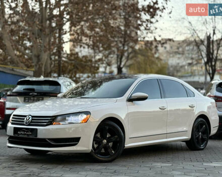 Белый Фольксваген Пассат, объемом двигателя 2.48 л и пробегом 125 тыс. км за 9900 $, фото 10 на Automoto.ua