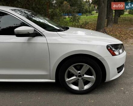 Белый Фольксваген Пассат, объемом двигателя 2.5 л и пробегом 225 тыс. км за 10590 $, фото 4 на Automoto.ua