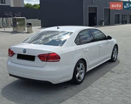 Белый Фольксваген Пассат, объемом двигателя 2.5 л и пробегом 155 тыс. км за 11500 $, фото 2 на Automoto.ua