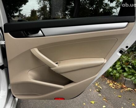 Белый Фольксваген Пассат, объемом двигателя 2.5 л и пробегом 225 тыс. км за 10590 $, фото 23 на Automoto.ua