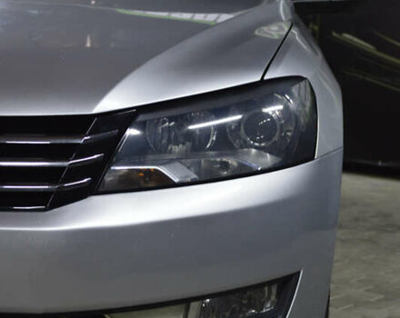 Белый Фольксваген Пассат, объемом двигателя 2.5 л и пробегом 195 тыс. км за 10800 $, фото 11 на Automoto.ua