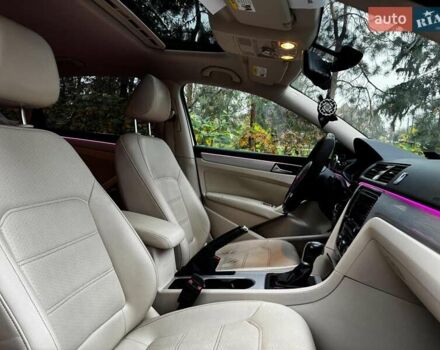 Білий Фольксваген Пассат, об'ємом двигуна 2.5 л та пробігом 190 тис. км за 10790 $, фото 34 на Automoto.ua