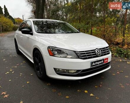 Білий Фольксваген Пассат, об'ємом двигуна 2.5 л та пробігом 190 тис. км за 10790 $, фото 2 на Automoto.ua