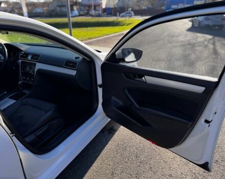 Білий Фольксваген Пассат, об'ємом двигуна 2.5 л та пробігом 173 тис. км за 8200 $, фото 18 на Automoto.ua