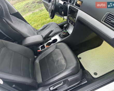 Білий Фольксваген Пассат, об'ємом двигуна 2.5 л та пробігом 201 тис. км за 10400 $, фото 11 на Automoto.ua