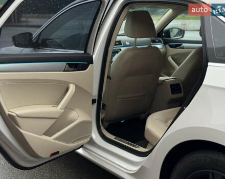 Белый Фольксваген Пассат, объемом двигателя 2.5 л и пробегом 188 тыс. км за 10590 $, фото 39 на Automoto.ua