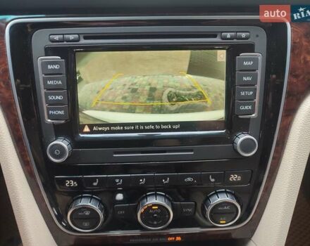 Білий Фольксваген Пассат, об'ємом двигуна 2.48 л та пробігом 217 тис. км за 9400 $, фото 20 на Automoto.ua