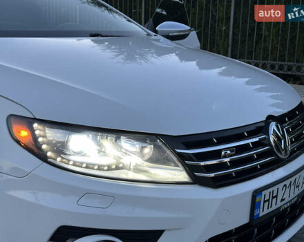 Фольксваген Пассат 2013 в Одессе на Automoto.ua Белый Фольксваген Пассат, объемом двигателя 1.98 л и пробегом 150 тыс. км за 12500 $, фото 69 на Automoto.ua