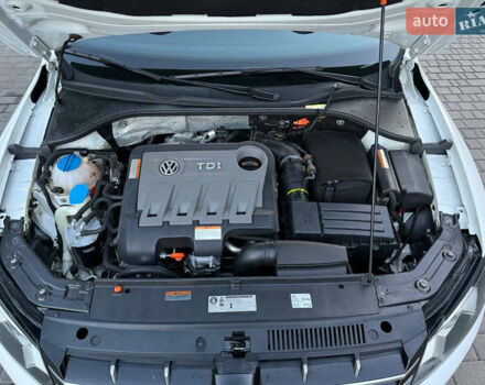 Белый Фольксваген Пассат, объемом двигателя 2 л и пробегом 154 тыс. км за 13200 $, фото 28 на Automoto.ua