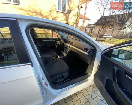 Белый Фольксваген Пассат, объемом двигателя 1.97 л и пробегом 240 тыс. км за 11200 $, фото 15 на Automoto.ua