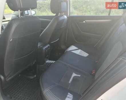 Белый Фольксваген Пассат, объемом двигателя 1.97 л и пробегом 300 тыс. км за 12000 $, фото 15 на Automoto.ua