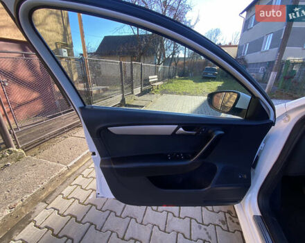 Белый Фольксваген Пассат, объемом двигателя 1.97 л и пробегом 240 тыс. км за 11200 $, фото 9 на Automoto.ua