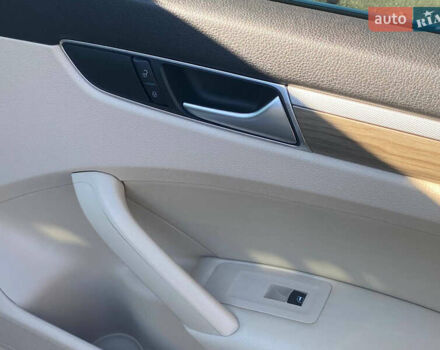 Белый Фольксваген Пассат, объемом двигателя 2.5 л и пробегом 126 тыс. км за 10600 $, фото 32 на Automoto.ua