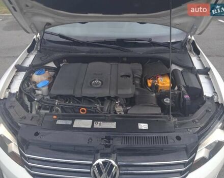 Білий Фольксваген Пассат, об'ємом двигуна 2.5 л та пробігом 174 тис. км за 11700 $, фото 24 на Automoto.ua