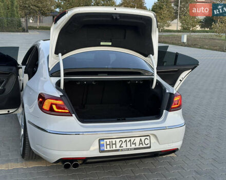 Фольксваген Пассат 2013 в Одессе на Automoto.ua Белый Фольксваген Пассат, объемом двигателя 1.98 л и пробегом 150 тыс. км за 12500 $, фото 26 на Automoto.ua