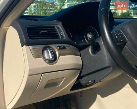 Белый Фольксваген Пассат, объемом двигателя 2.5 л и пробегом 126 тыс. км за 10600 $, фото 37 на Automoto.ua